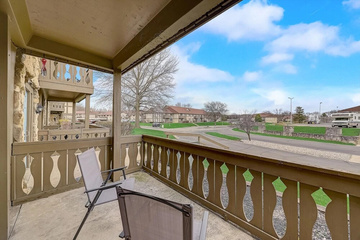 balcony