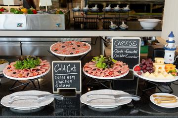 Breakfast buffet