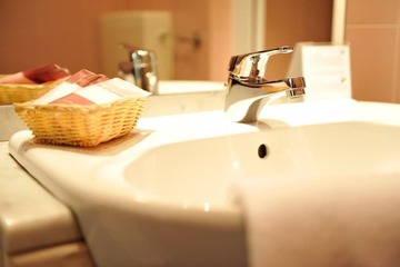 Bathroom sink