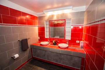Bathroom sink
