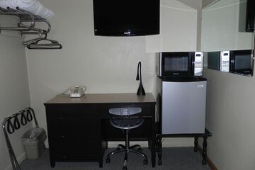 Mini-refrigerator