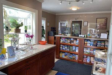 Check-in/check-out kiosk