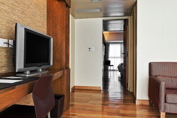 In-room business center