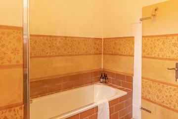 Photo 51