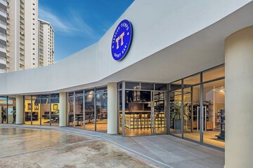 Sports bar