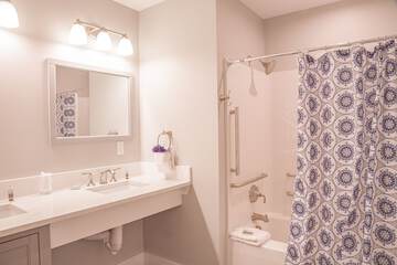 Bathroom sink