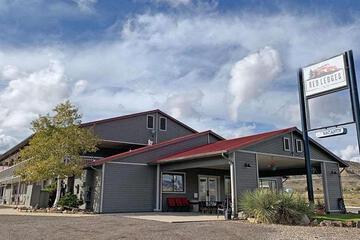 Red Ledges Inn