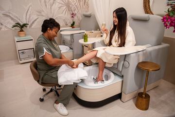 Nail salon