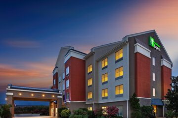 Holiday Inn Express New Orleans East by IHG