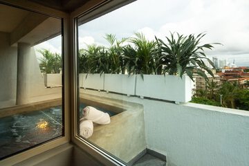 Private pool