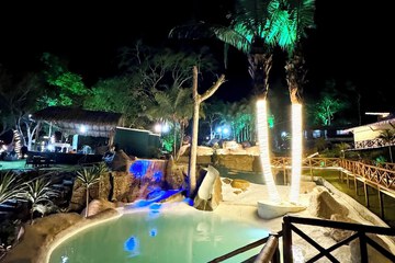 Pool waterfall