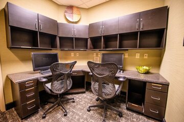 Business Center 48 of 49