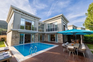 Private pool