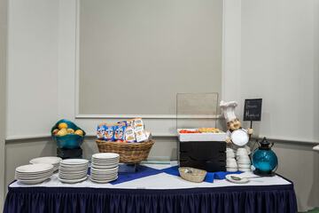 Breakfast/Coffee Service 22 of 26