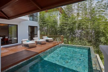 Private pool