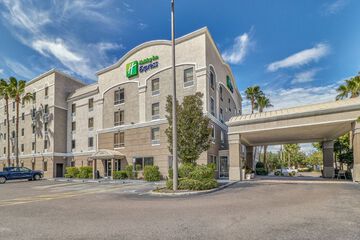 Holiday Inn Express Hotel & Suites Clearwater / Us 19 N by IHG