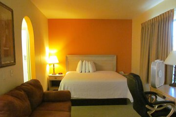 Room 13 of 22
