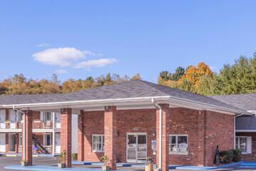 Days Inn by Wyndham West Jefferson