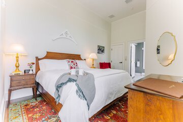 Room 49 of 81