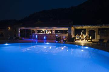 Poolside bar