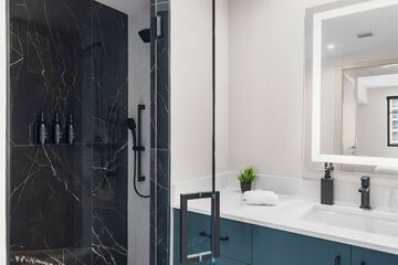 Bathroom shower