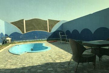 Private pool