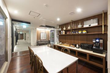Breakfast area