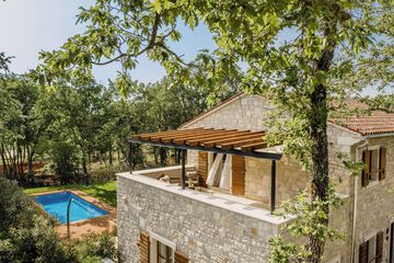 Private pool