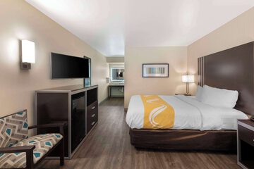Room 12 of 32