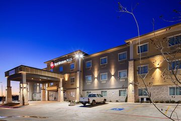 Best Western Plus Lonestar Inn & Suites
