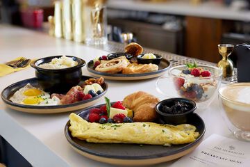 Breakfast/Coffee Service 37 of 46