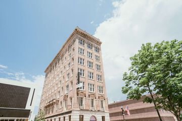 The Esquire Hotel Ascend Hotel Collection