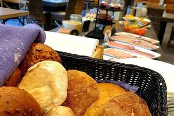 Breakfast buffet
