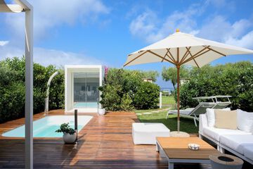 Private pool