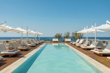Rooftop pool