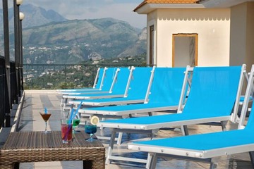 Sundeck