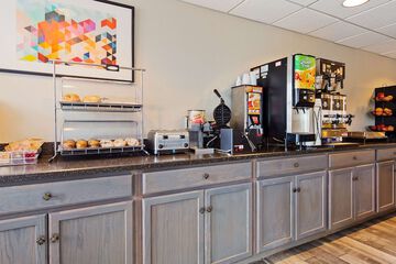 Breakfast/Coffee Service 22 of 28