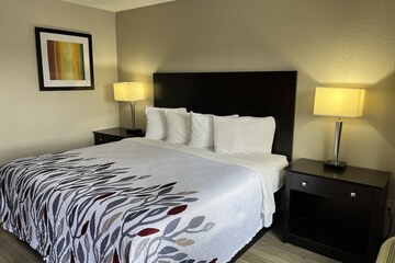 Room 11 of 15