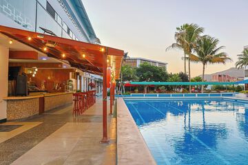 Poolside bar