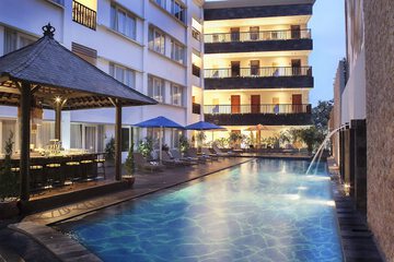 Poolside bar