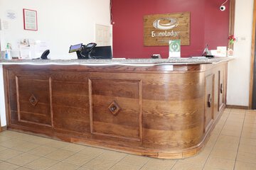 Concierge desk