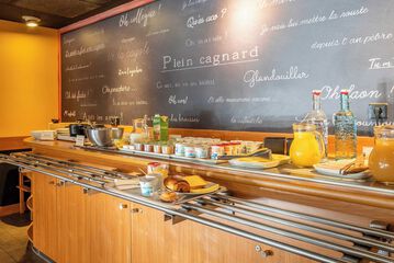 Breakfast buffet