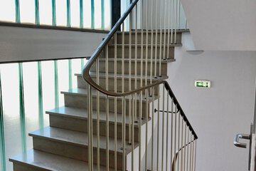 Handrails in stairways