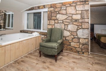 Private spa tub