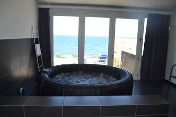 Jetted tub