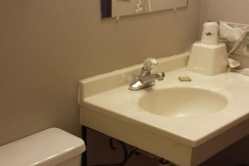 Bathroom sink