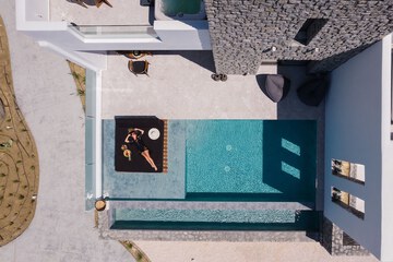 Private pool