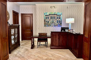 Check-in/check-out kiosk