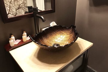 Bathroom sink