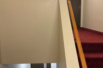 Handrails in stairways